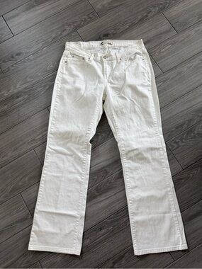 Levi’s|529 Curvy Bootcut White Jeans-Women's Straight-Leg pants size 12•••Staple